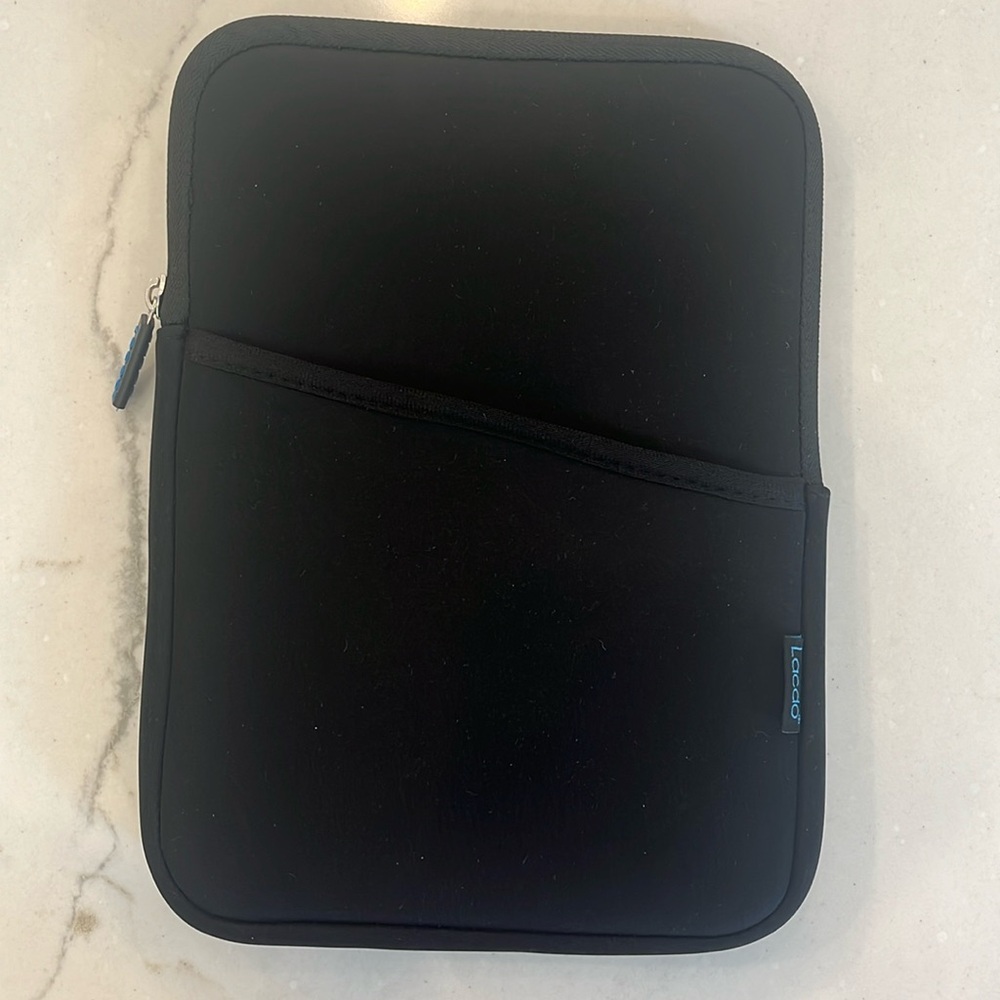 LACDO 11 x 8 inch Laptop Chrome Book Sleeve Case Padded Black side zip Velcro